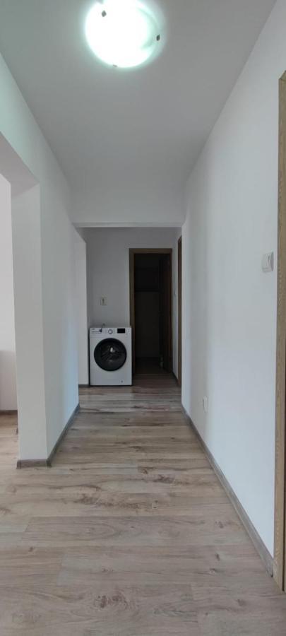 2 Dormitoare, Central, Parcare Gratuita Appartement Râmnicu Vâlcea