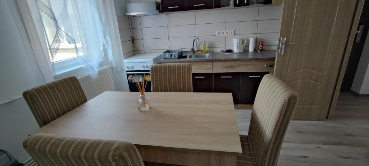 2 Dormitoare, Central, Parcare Gratuita Appartement Râmnicu Vâlcea